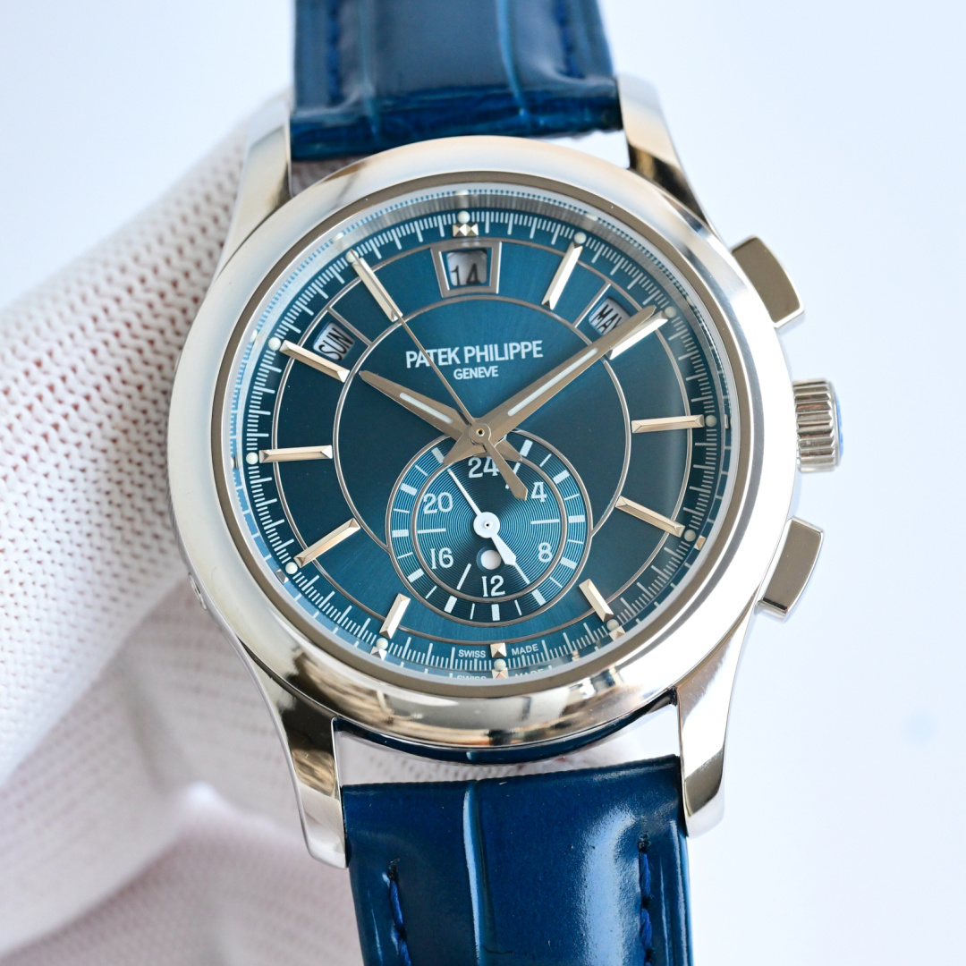 Blue Sunburst Flyback Chronograph with Triple Calendar – Stainless Steel Precision Timepiece