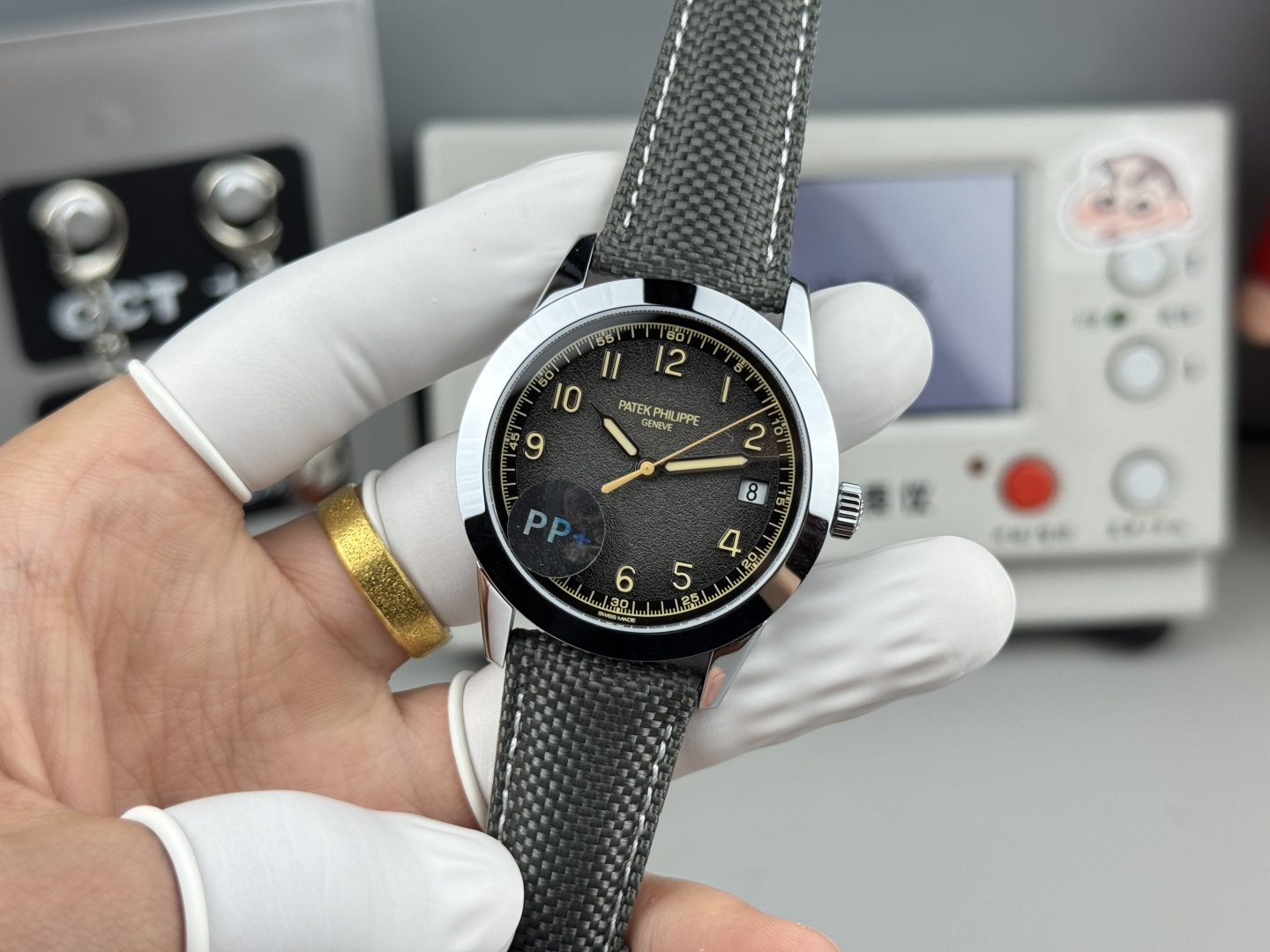 Blue Sunburst Flyback Chronograph with Triple Calendar – Stainless Steel Timepiece (5226 Style Design)