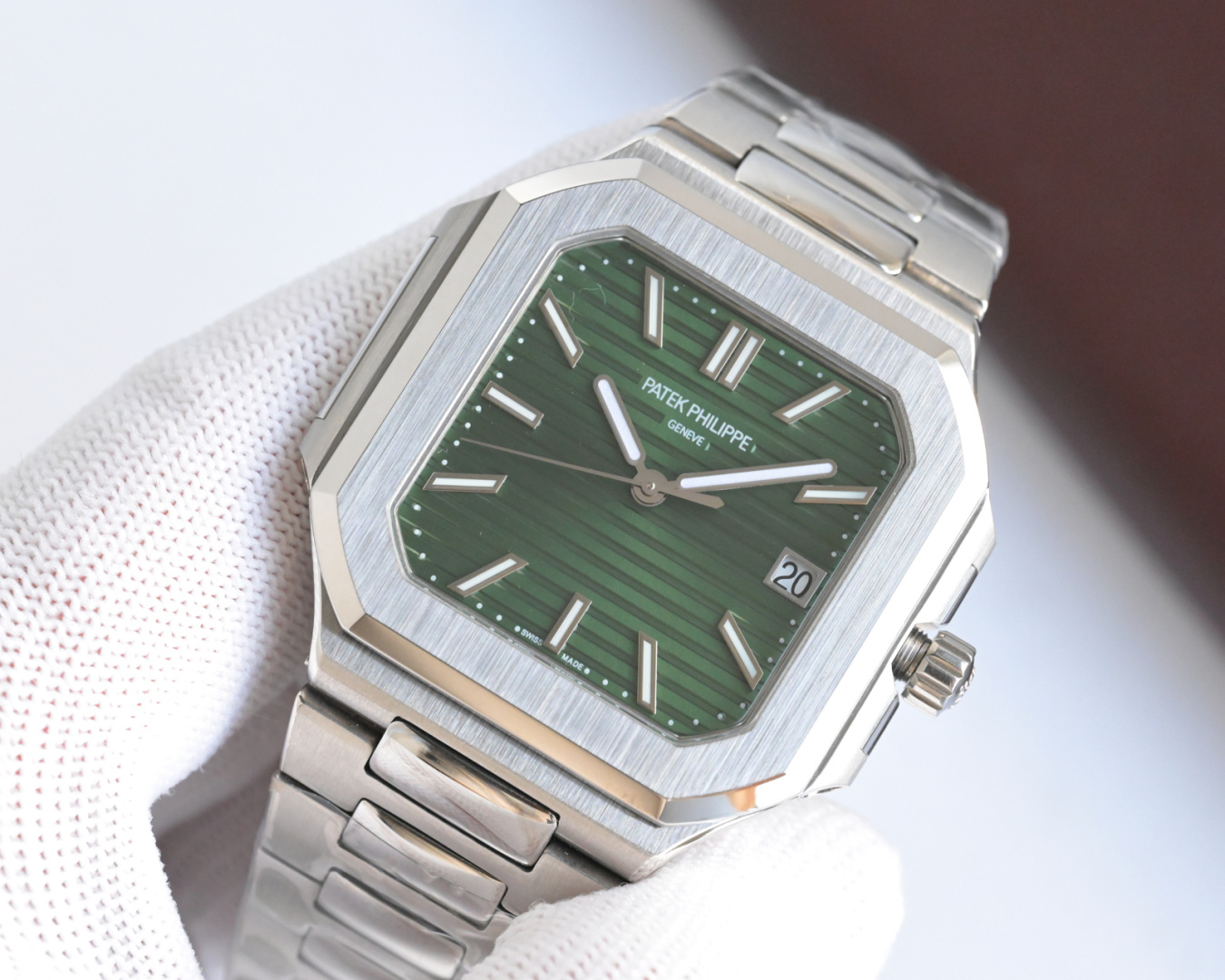 Square Nautilus-inspired 7128 Olive Sunburst Steel Super Clone
