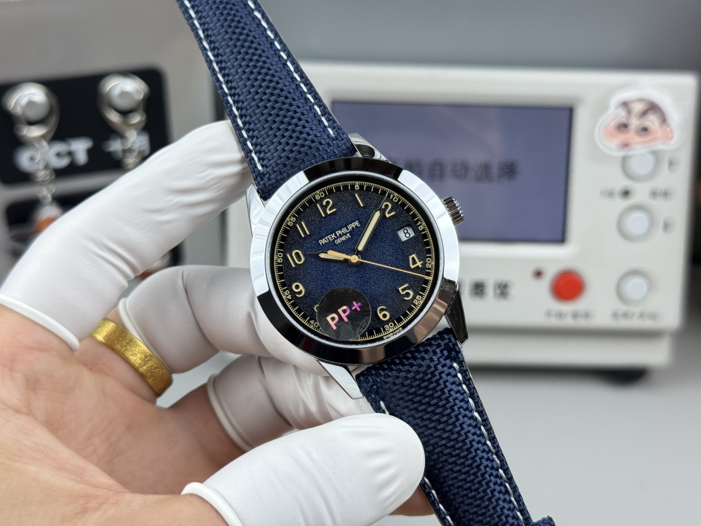Deep Blue Gradient Cal.26-330 SC Chronograph with Vintage Camera Texture – 5226 Style Design