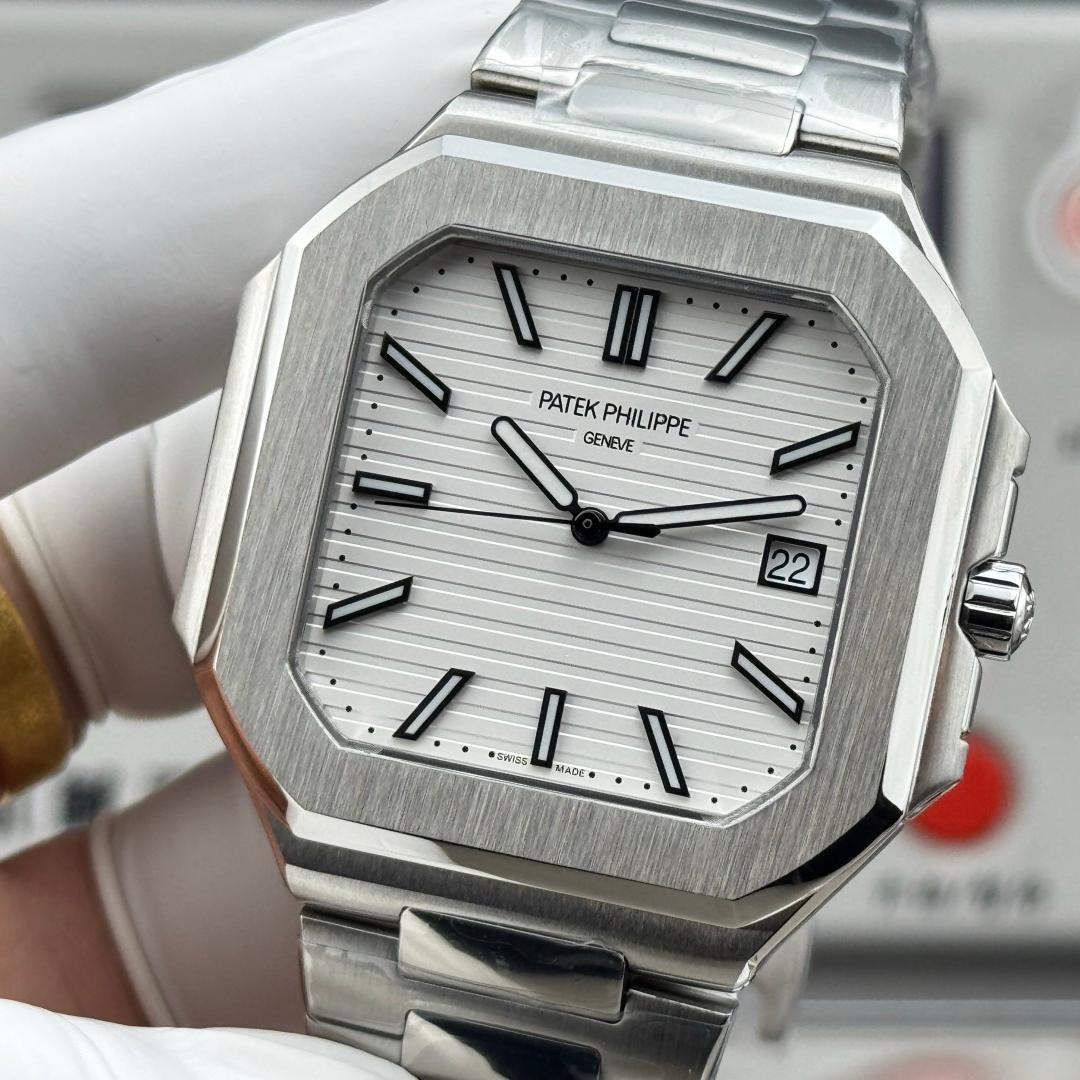 Square Nautilus-inspired 5821 White Sunburst Full Steel Super Clone