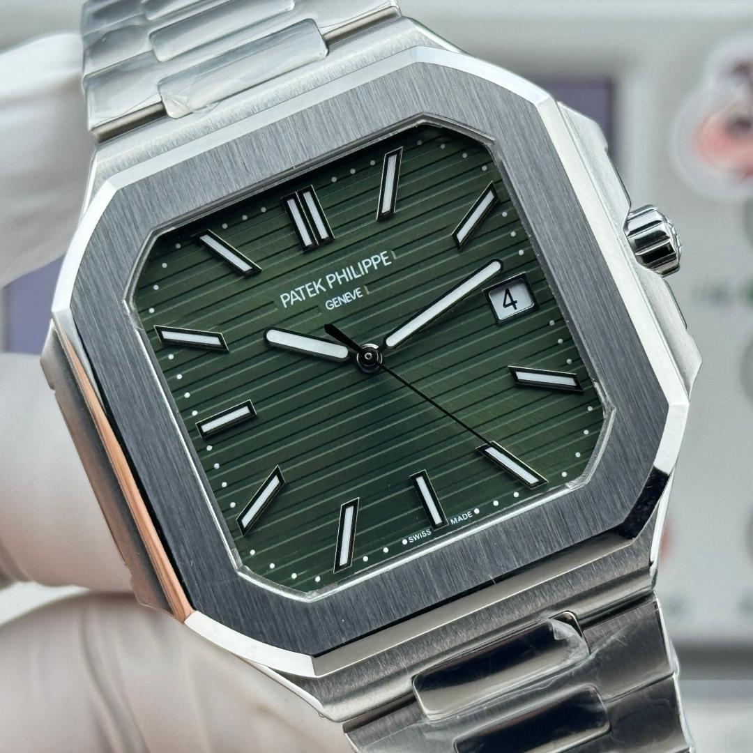 Square Nautilus-inspired 5821/1A-001 Super Clone