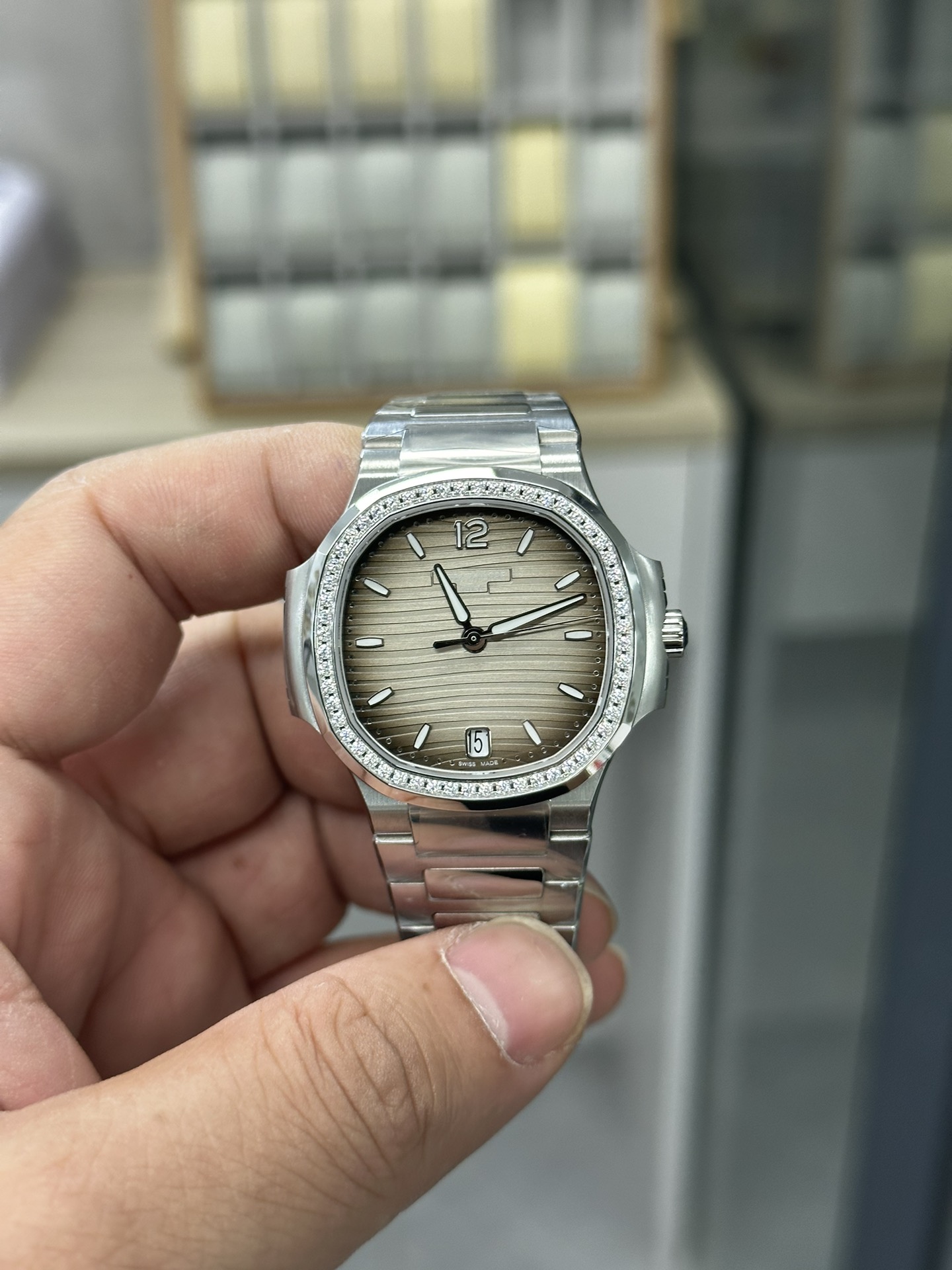 Nautilus 7118 1200A 011 Super Clone Silver Grey Dial Ladies Watch