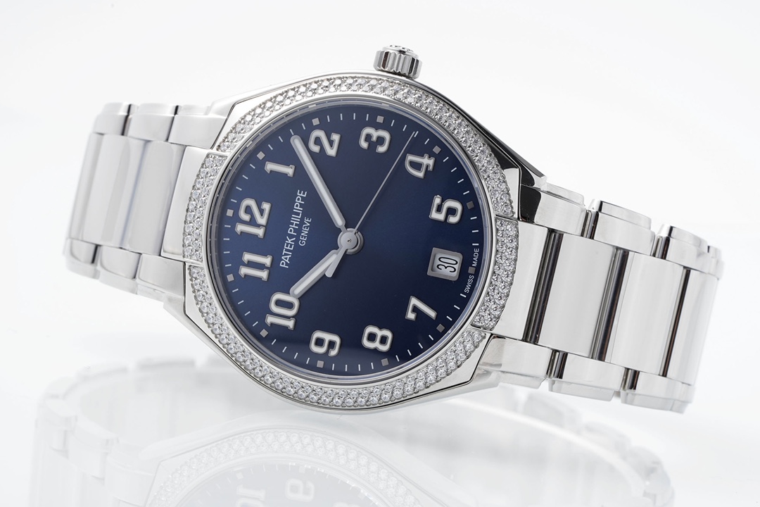 Patek Philippe 7300 1200A 001 Super Clone Elegant Ladies Timepiece