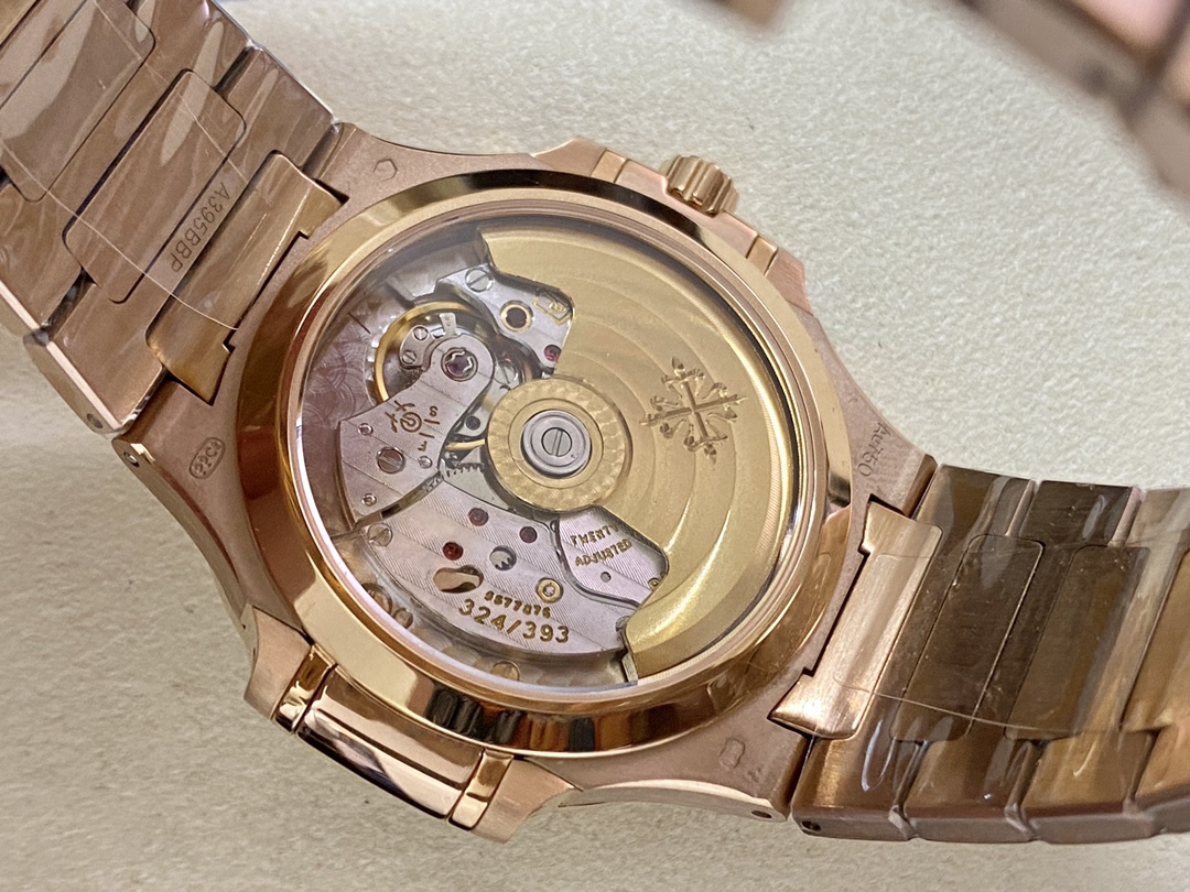 Nautilus 7118 1R 001 Super Clone Rose Gold Silver Dial Ladies Watch