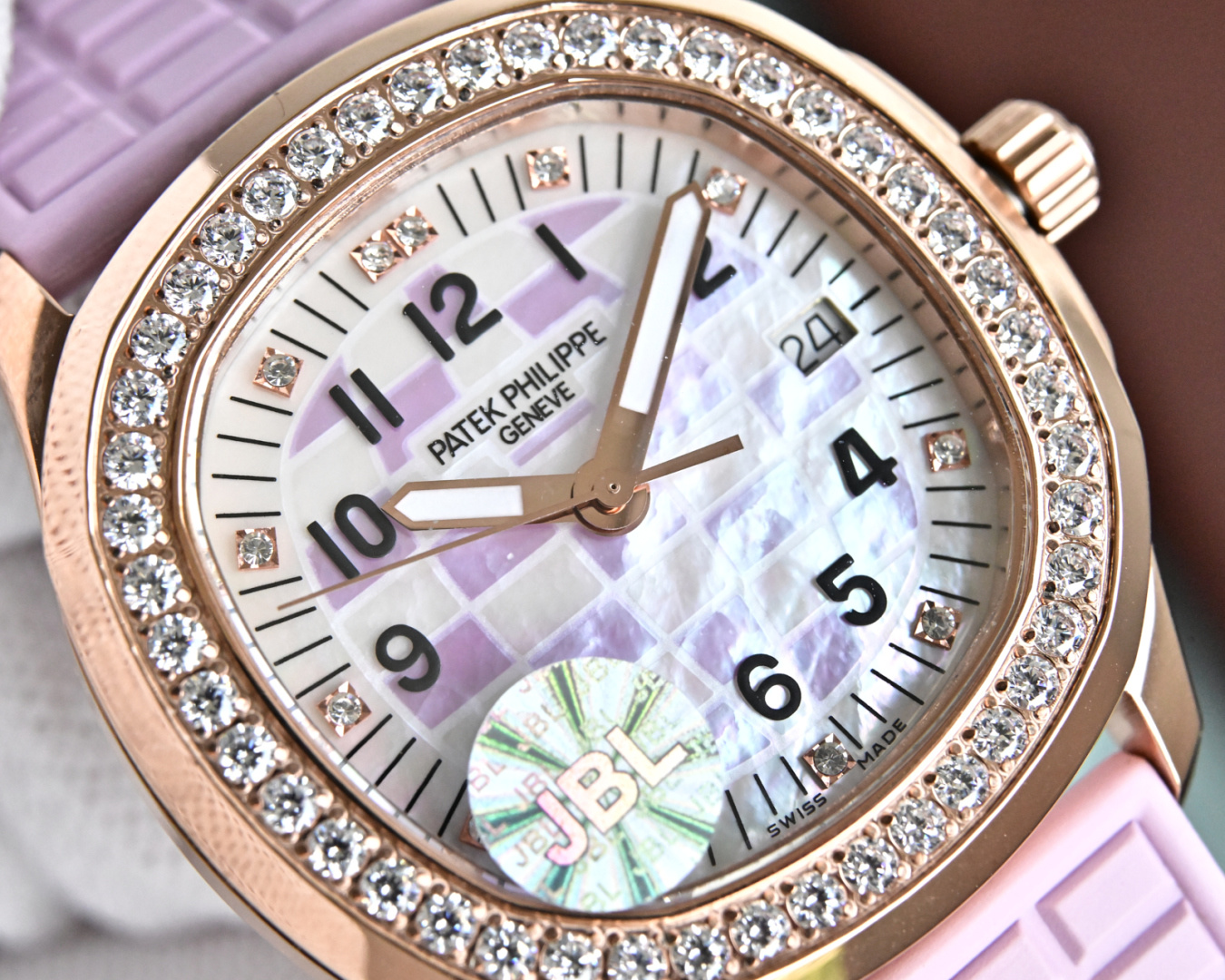 Rose Gold Checkerboard Dial Quartz Watch with Diamond Bezel – 5067A Style Design