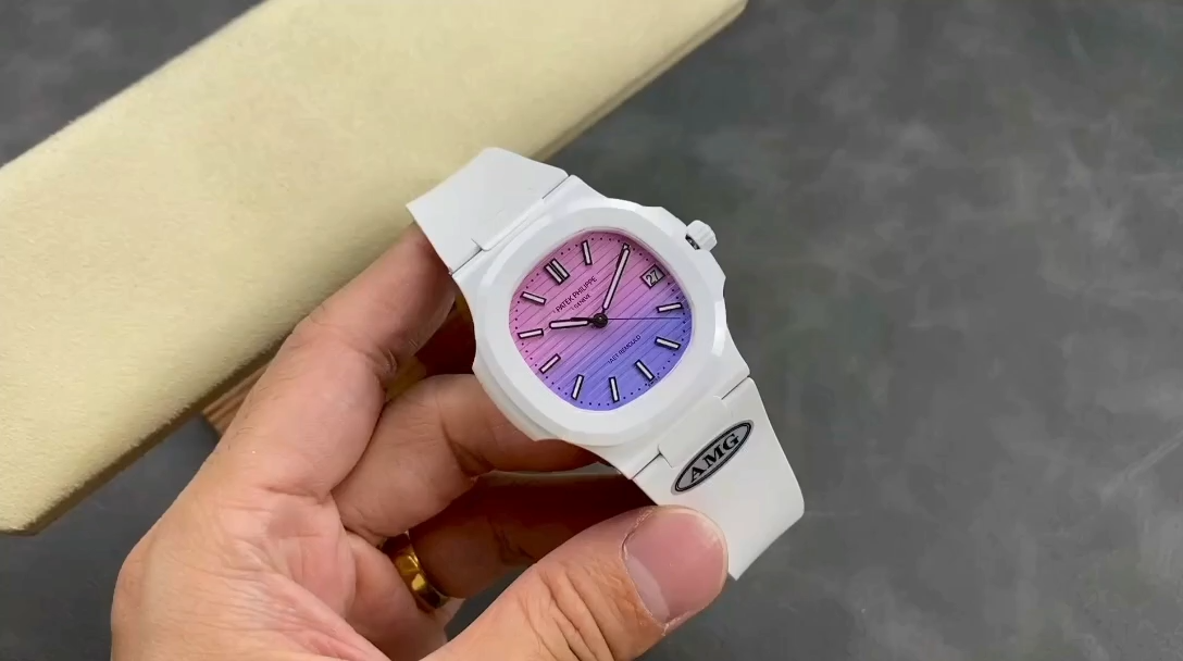 Nautilus 5711 40 Super Clone White Fiber Case Pink‑Purple Index Dial Unisex Watch