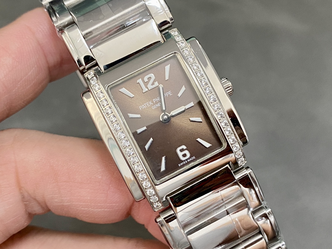 Patek Philippe 4910 1200A 010 Super Clone Elegant Lady Timepiece