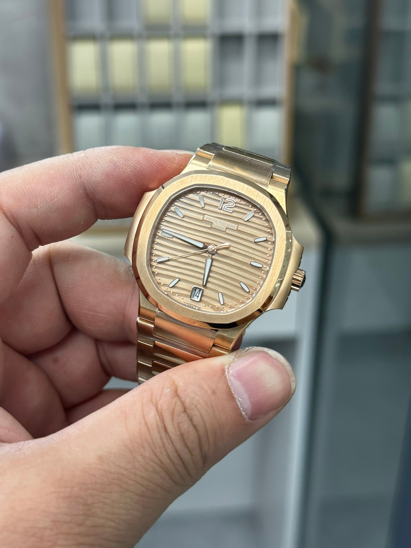Nautilus 7118 1R 001 Super Clone Rose Gold Silver Dial Ladies Watch