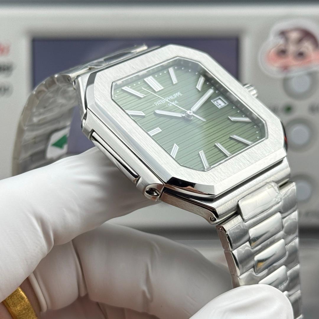 Square Nautilus-inspired 5821/1A-001 Super Clone