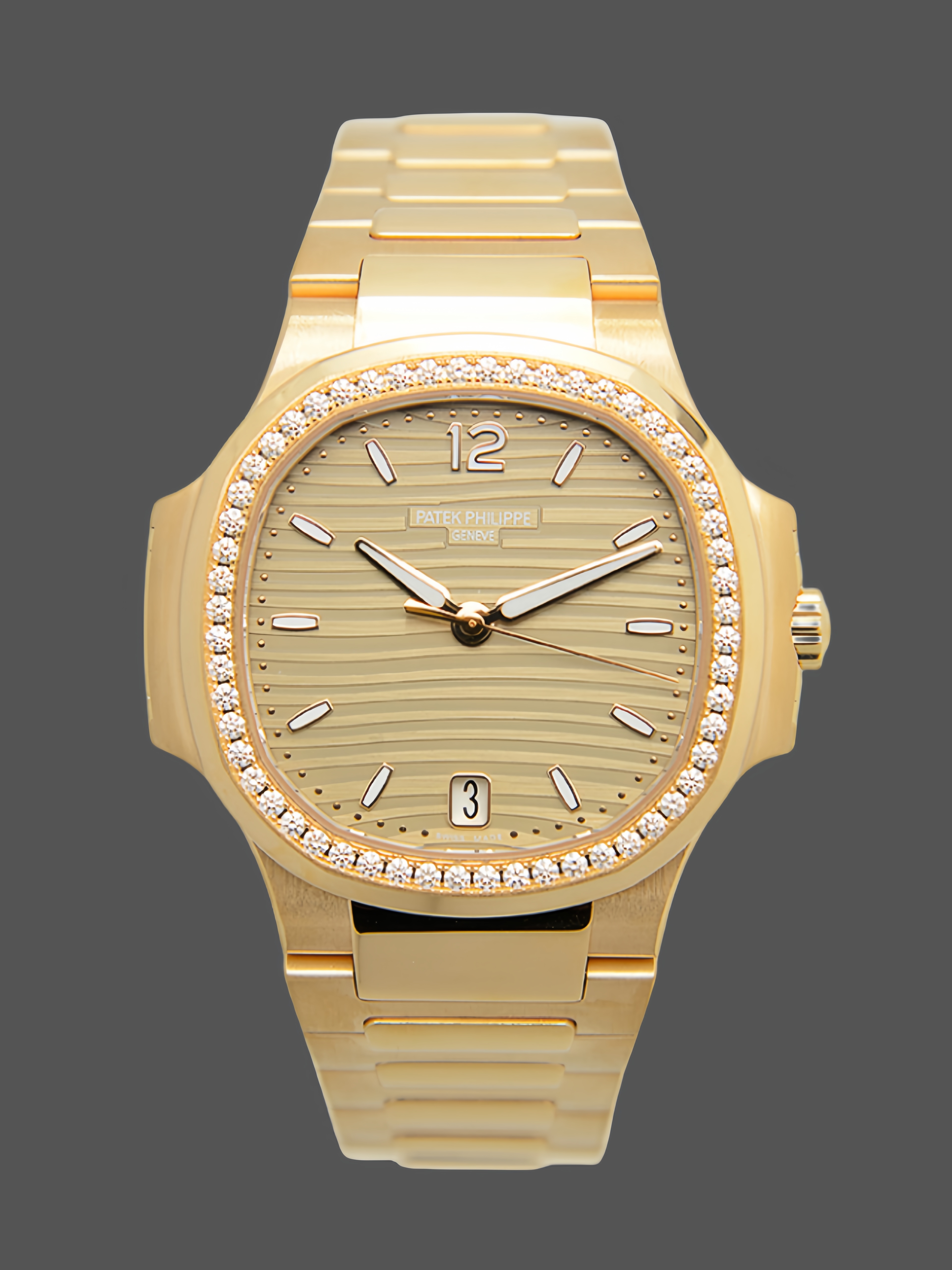 Nautilus 7118 1200R 010 Super Clone Elegant Ladies Timepiece