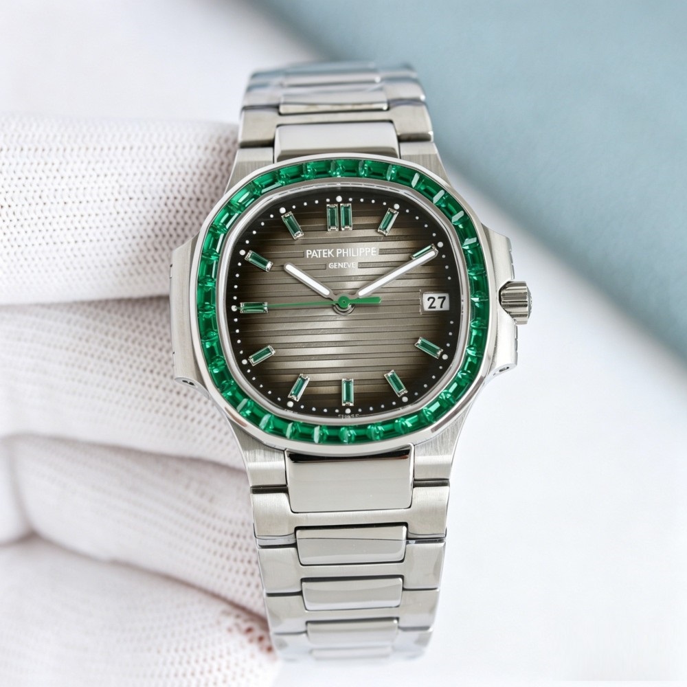 35.2mm Grey Dial Emerald Nautilus-inspired Super Clone
