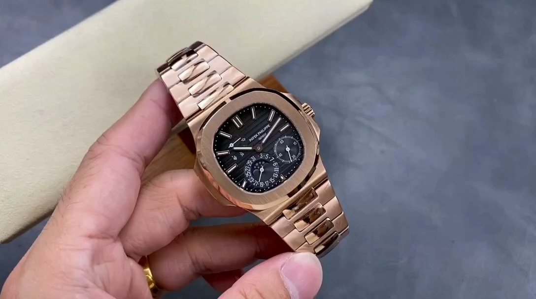 Nautilus 5712 Super Clone – 5712 1R 001 Rose Gold Stainless Steel Timepiece
