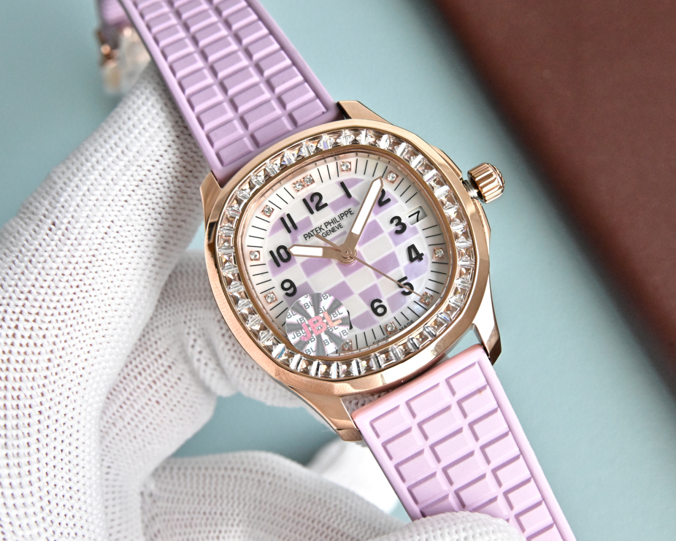 Rose Gold Checkerboard Dial Quartz Watch with Diamond Bezel – 5067A Style Design