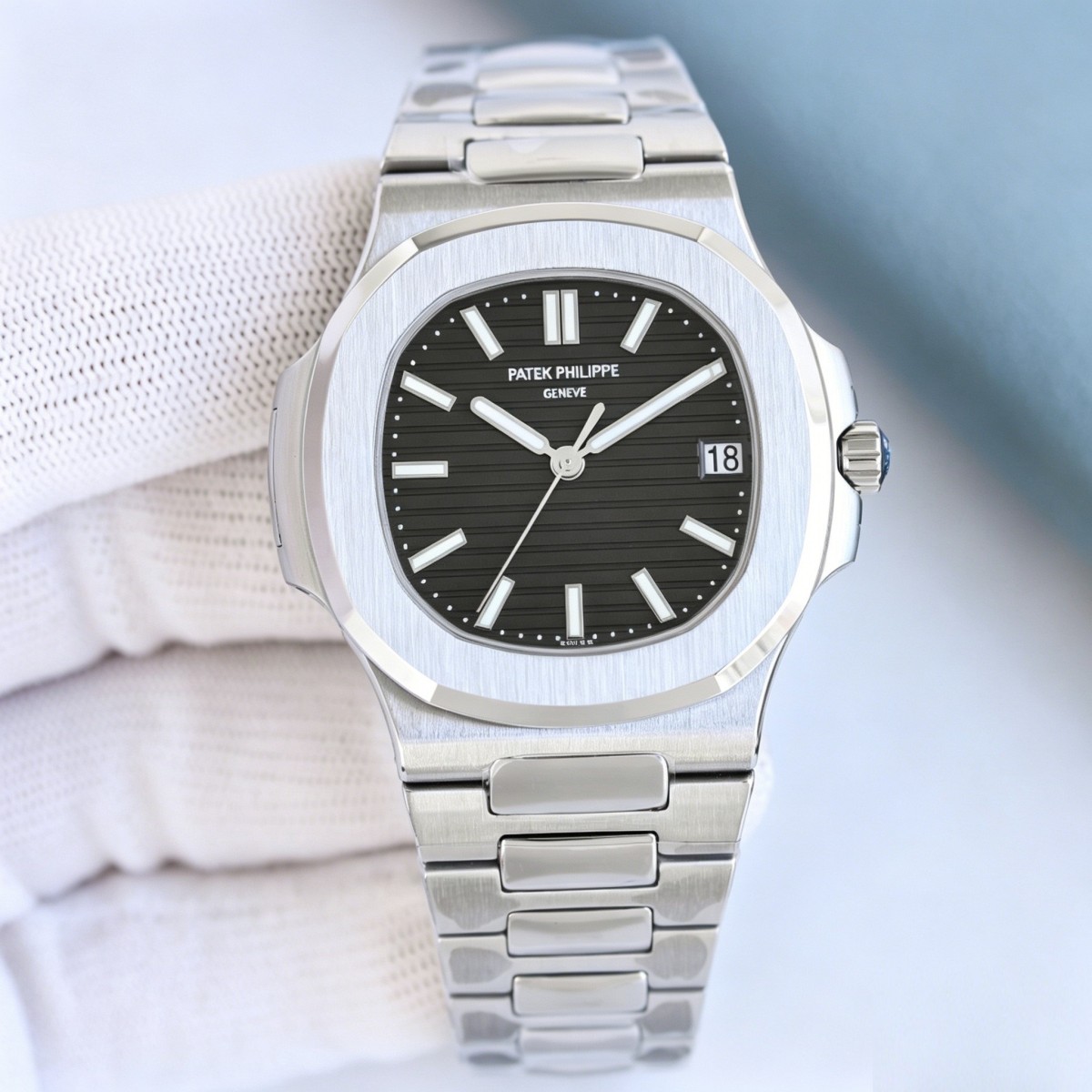 5711 Super Clone | Black Horizontally Embossed Dial & Integrated Bracelet