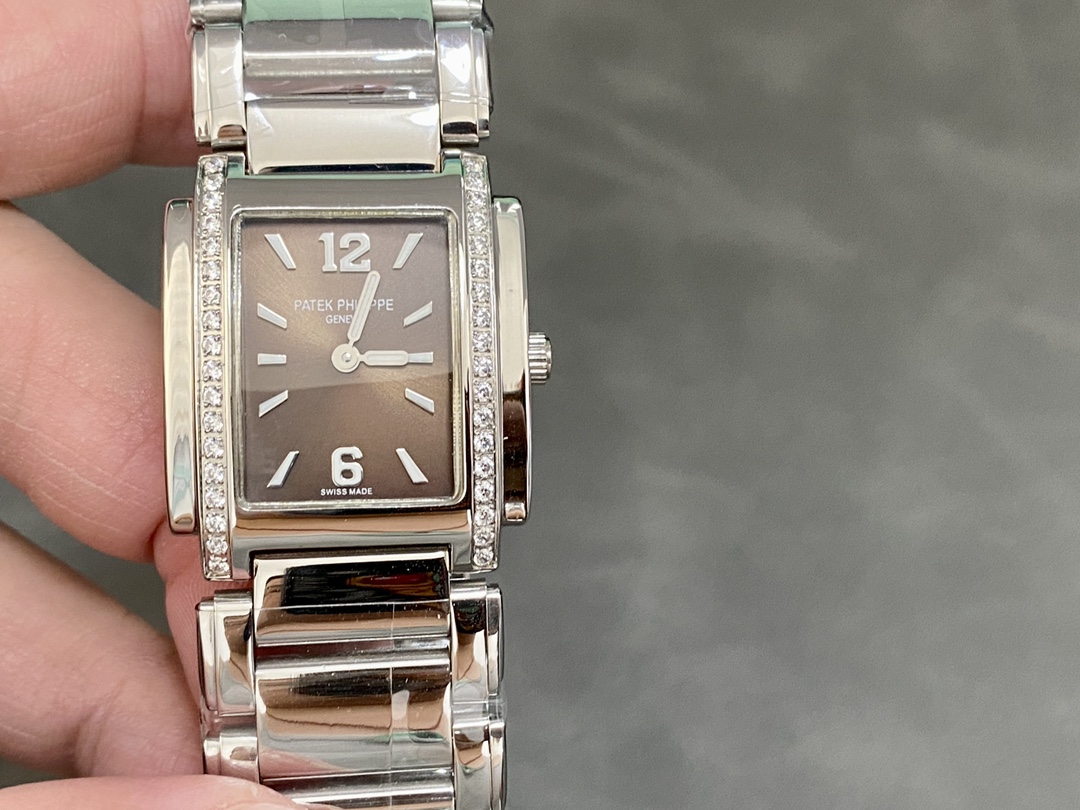 Patek Philippe 4910 1200A 010 Super Clone Elegant Lady Timepiece