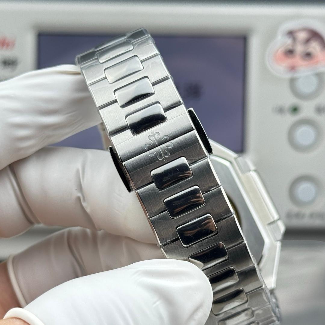 Square Nautilus-inspired 5821/1A-001 Super Clone