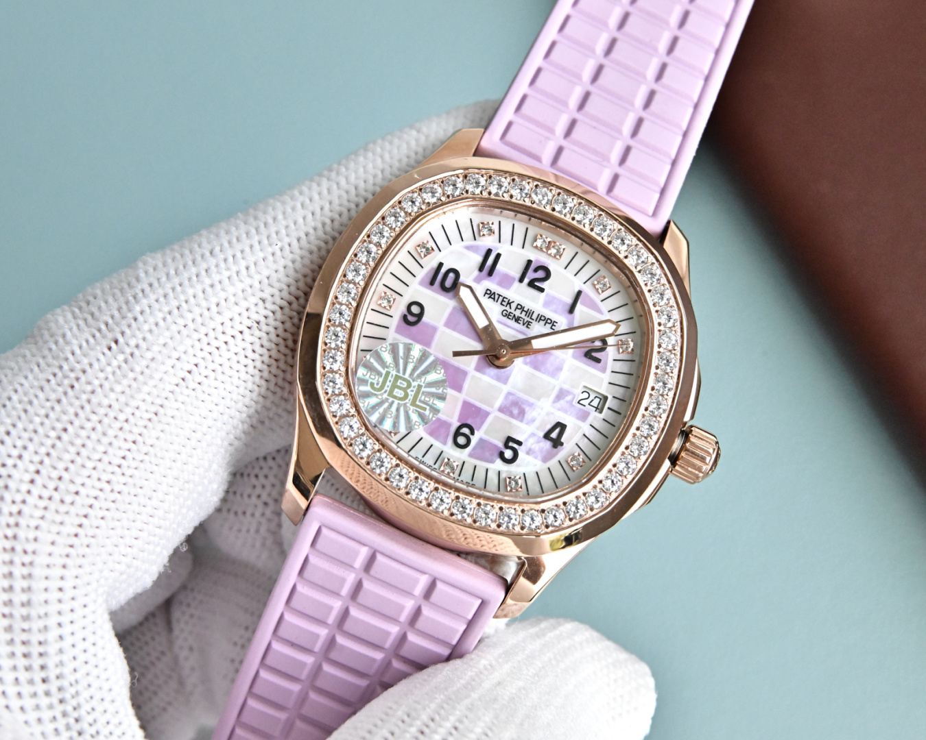 Rose Gold Checkerboard Dial Quartz Watch with Diamond Bezel – 5067A Style Design