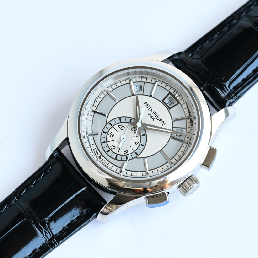 42mm Silver Sunburst Dial Multi-Function Chronograph Watch