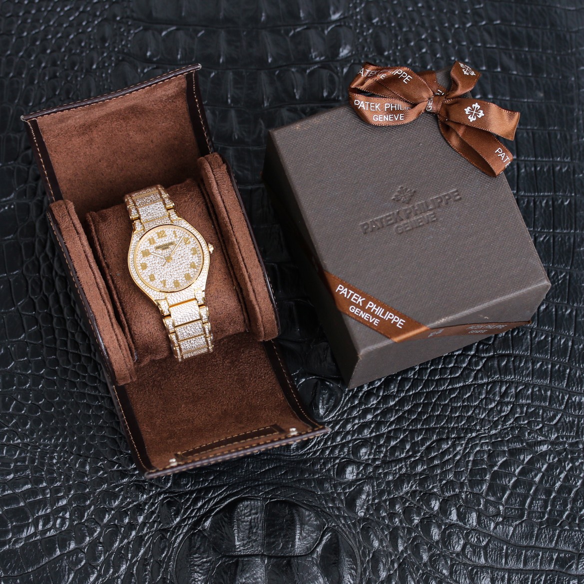 Patek Philippe 7300 Super Clone 7300 1450R 001 Elegant Ladies Timepiece