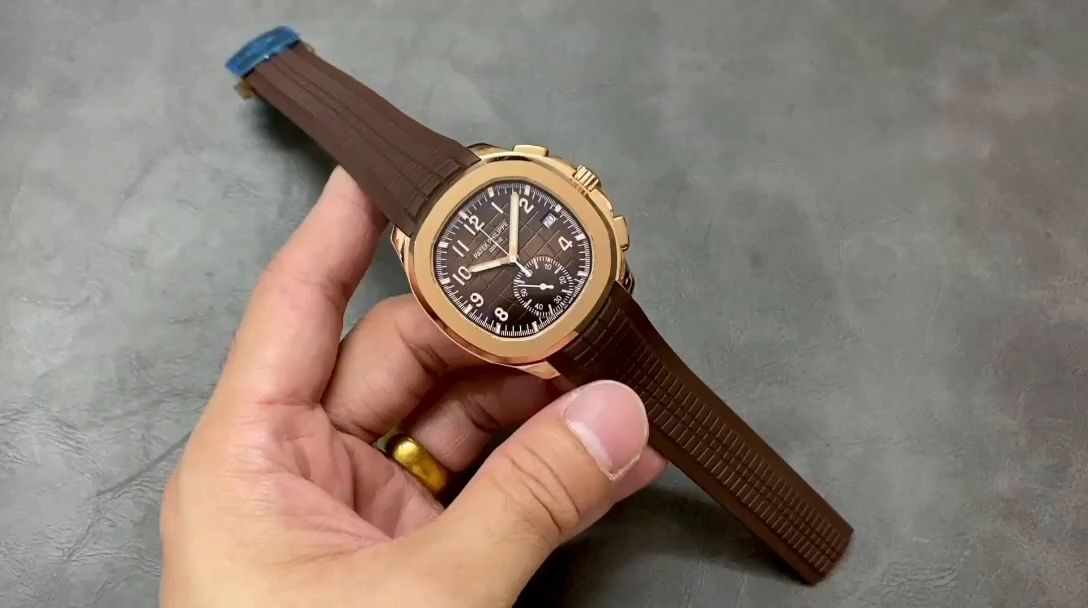 42MM Brown Dial Gold‑Tone Stainless Steel Sports‑Luxury Casual Timepiece for Men