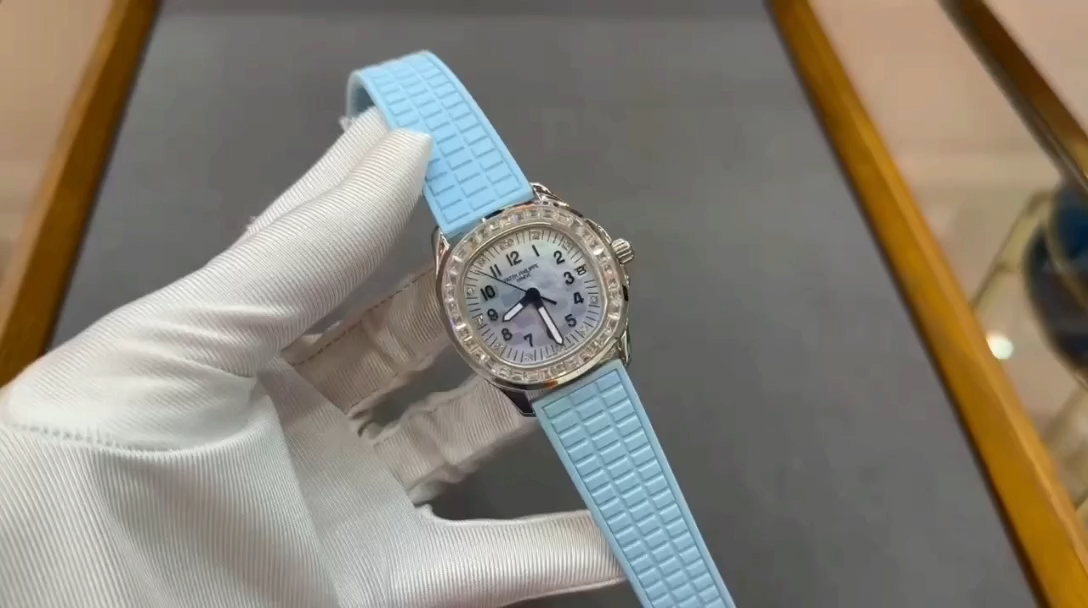 36MM Silver Diamond‑Bezel Ladies Automatic Blue Dial Luxury Timepiece
