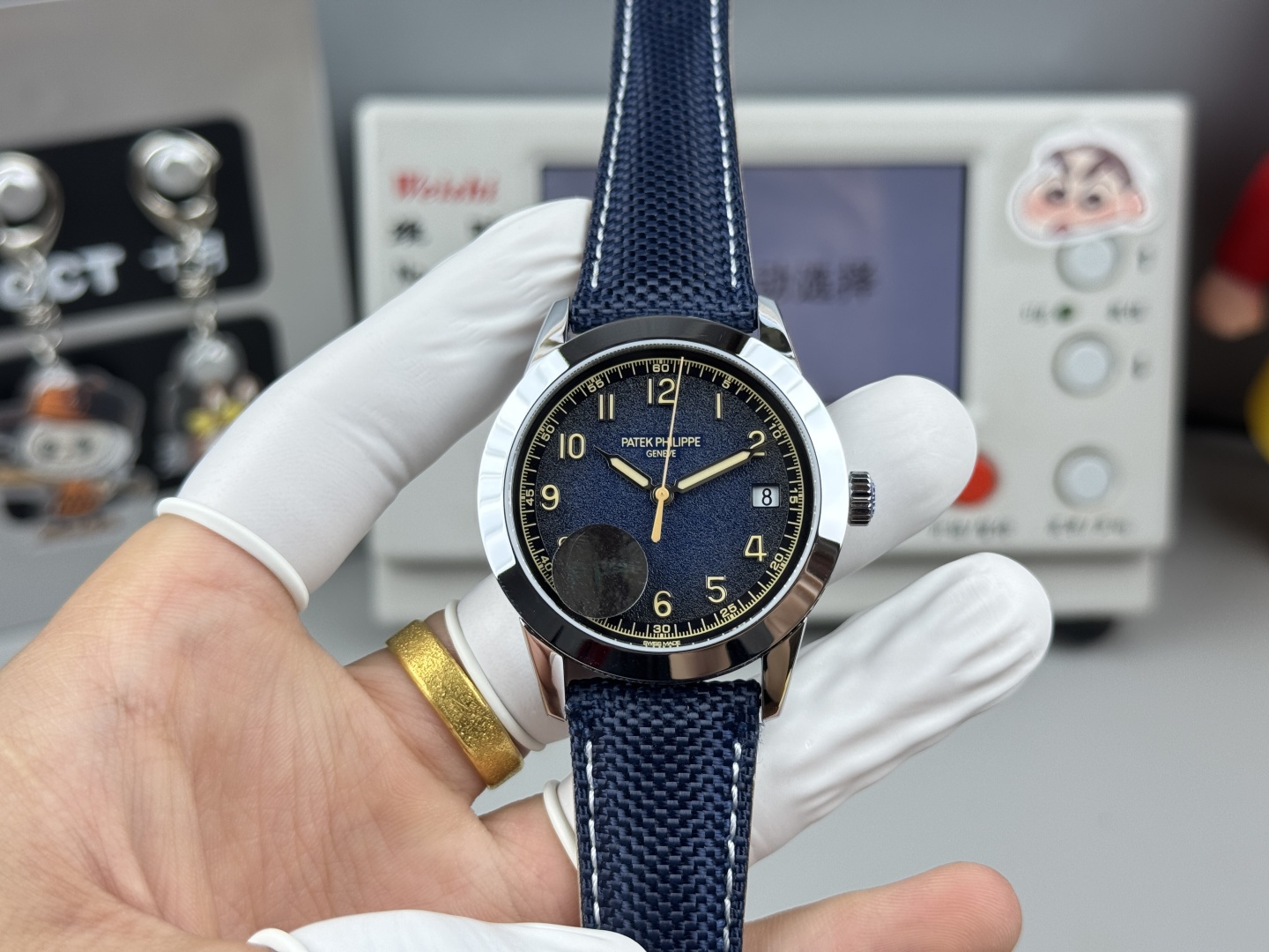 Deep Blue Gradient Cal.26-330 SC Chronograph with Vintage Camera Texture – 5226 Style Design