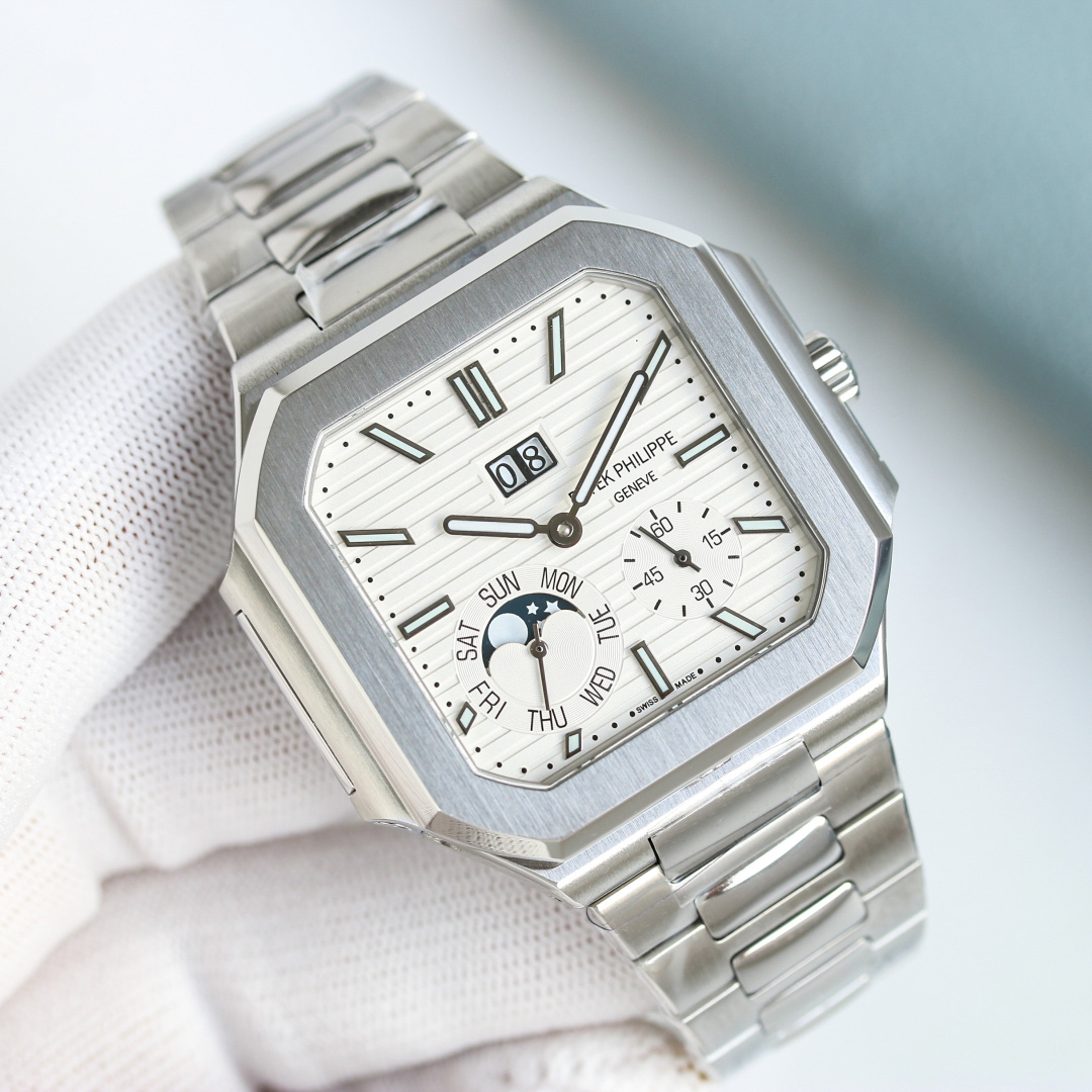 Square Nautilus-inspired 5822 White Sunburst Annual Calendar Super Clone