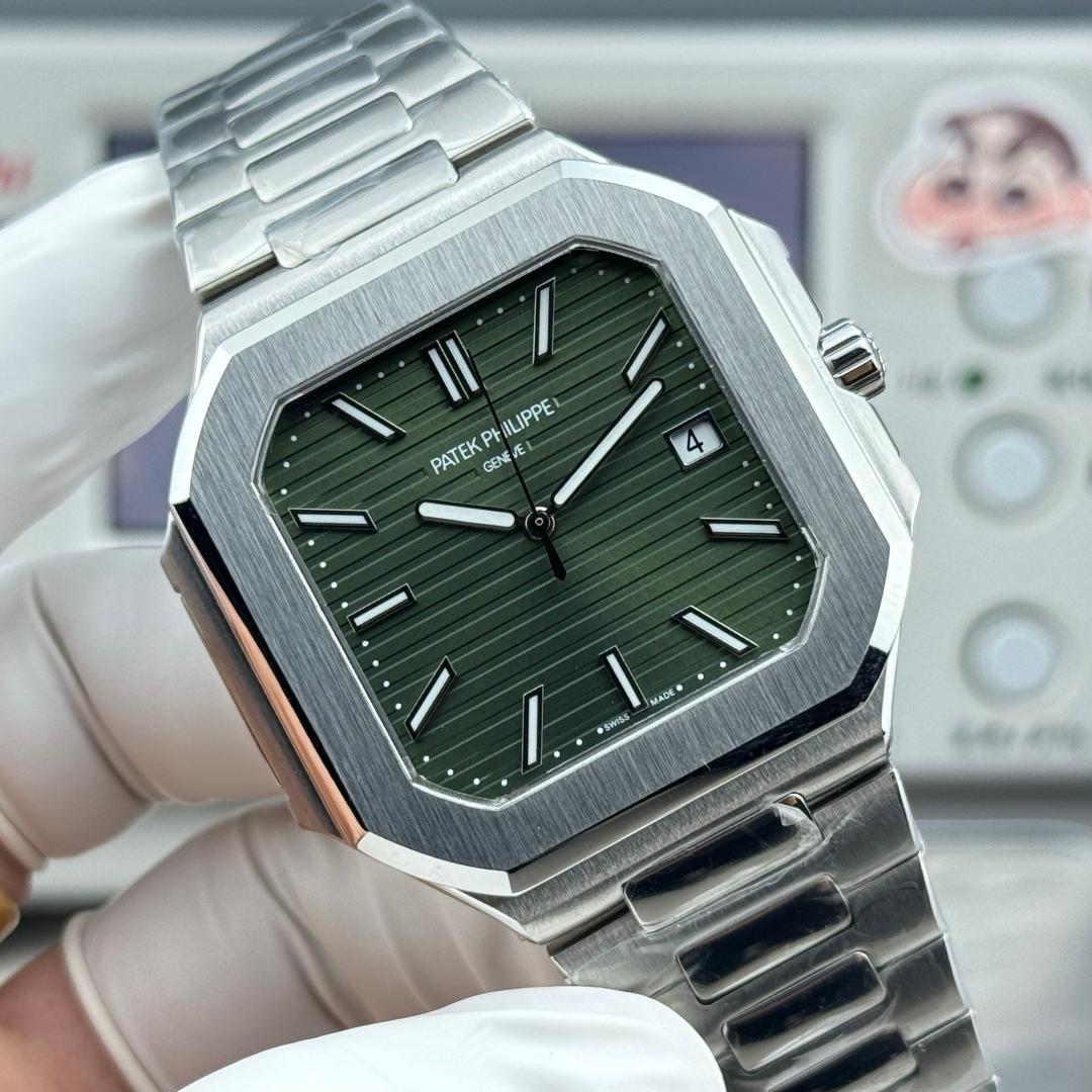 Square Nautilus-inspired 5821/1A-001 Super Clone