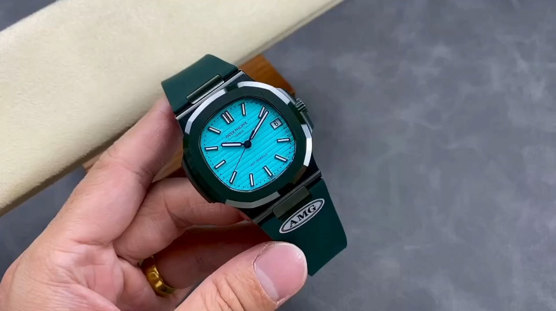 Nautilus 5711 40 Super Clone Fiber Case Blue Index Dial Unisex Watch