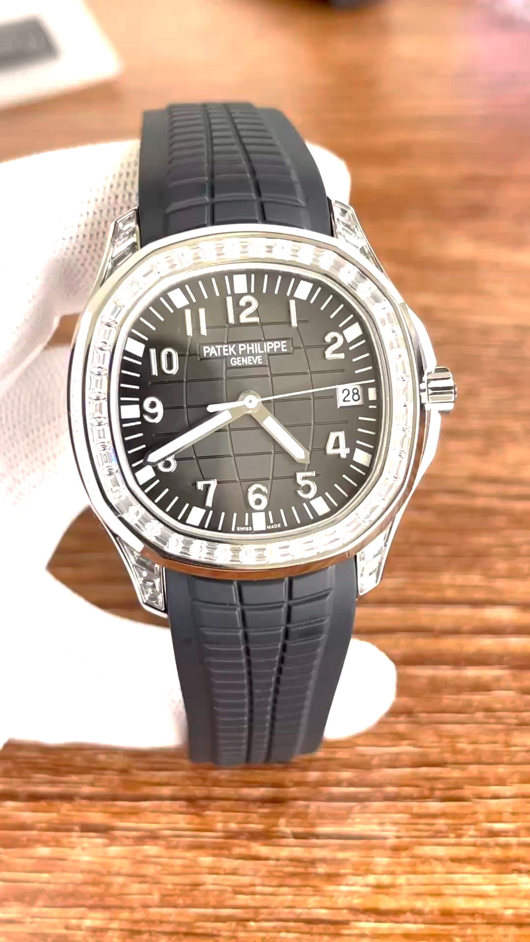 38.8MM Black Dial Diamond‑Bezel Stainless Steel Ladies Automatic Sports‑Luxury Watch