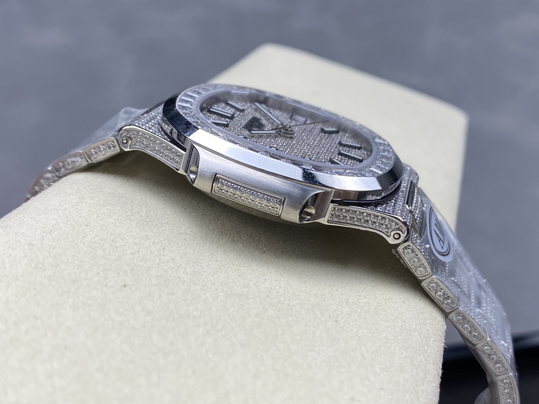 Nautilus 5711 Super Clone – Premium Titanium Diamond Accent Timepiece