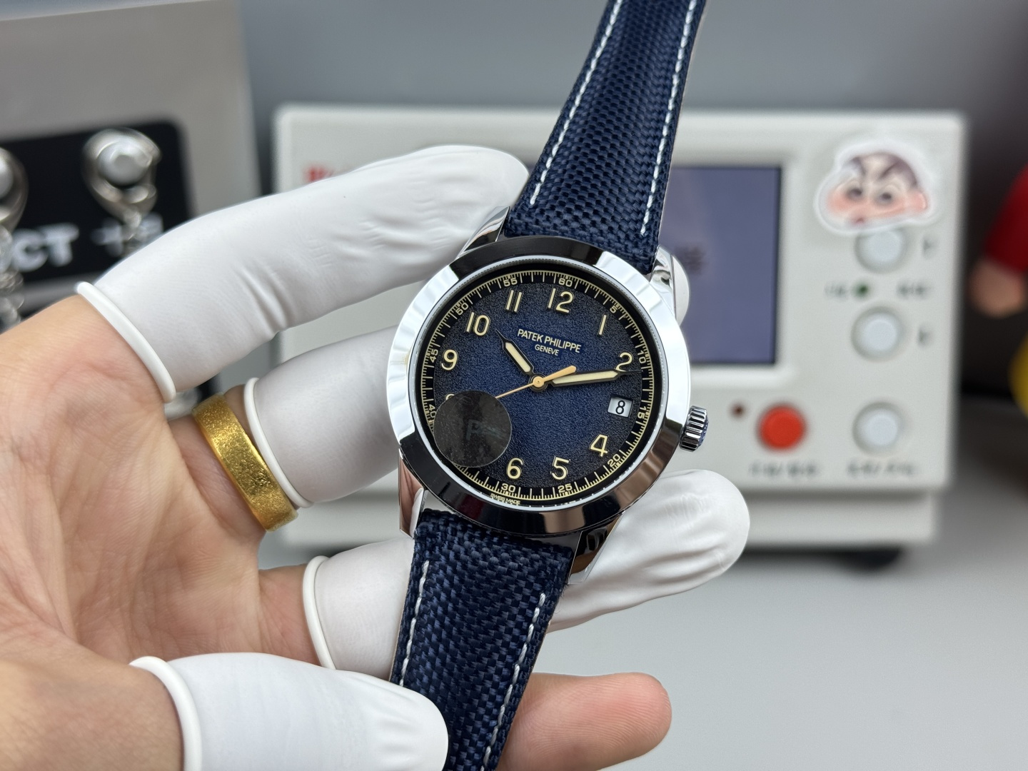 Deep Blue Gradient Cal.26-330 SC Chronograph with Vintage Camera Texture – 5226 Style Design