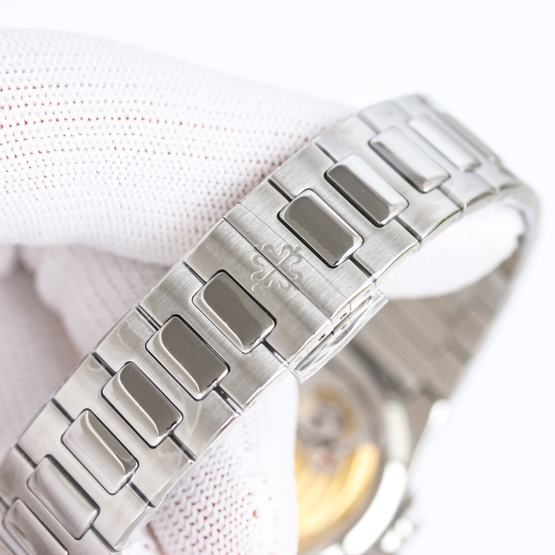 White Gold Diamond Ladies' Watch with Blue Striped Dial – Nautilus-Inspired Radiance & Depth